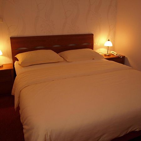 Hotel Neva Podstrana Oda fotoğraf